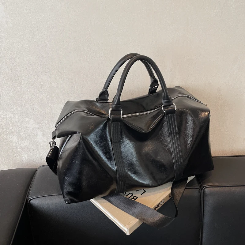 Elegante Reisetasche aus hochwertigem Kunstleder Skanto