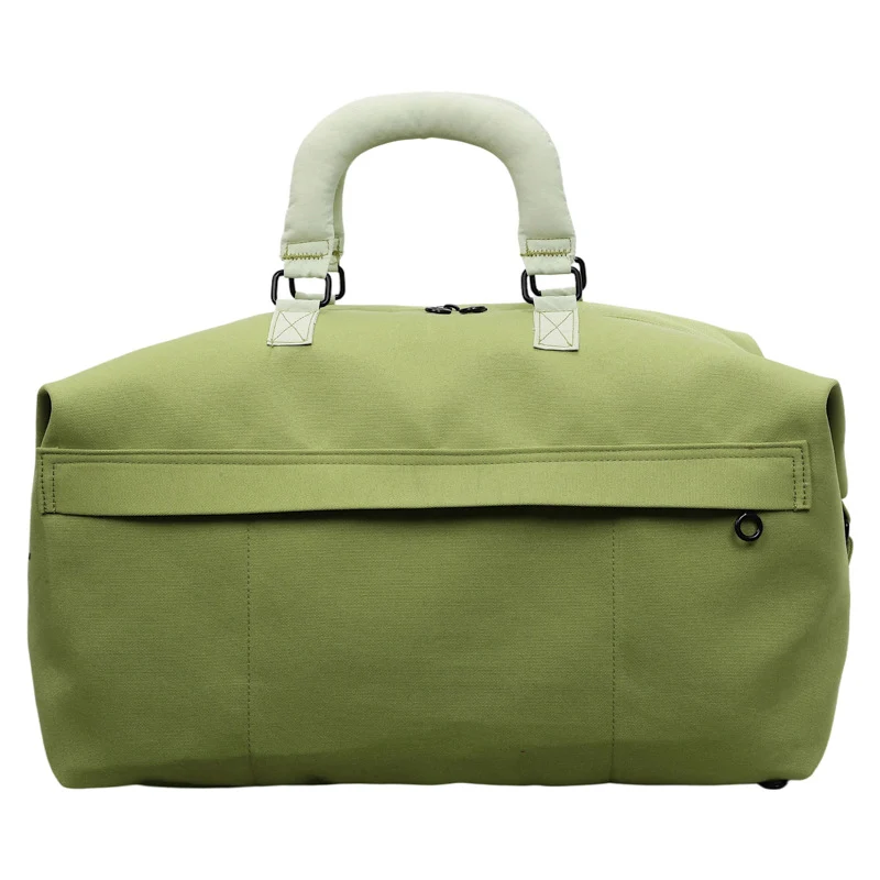 Sportliche Reisetasche aus strapazierfähigem Material mit ergonomischen Griffen Skanto