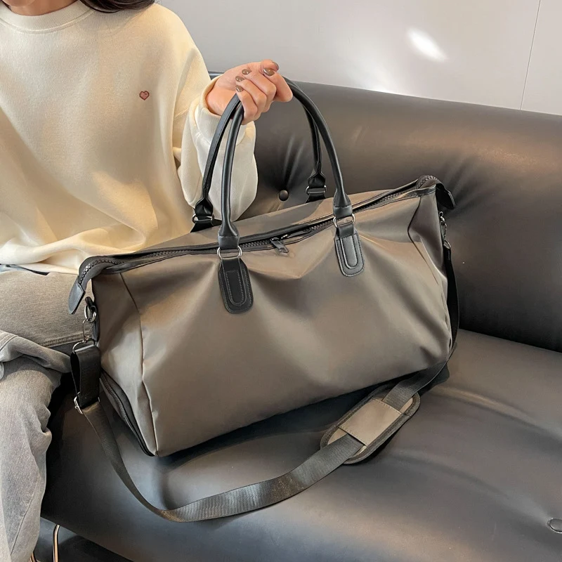 Elegant gefertigte Reisetasche mit multifunktionalen Innentaschen Skanto