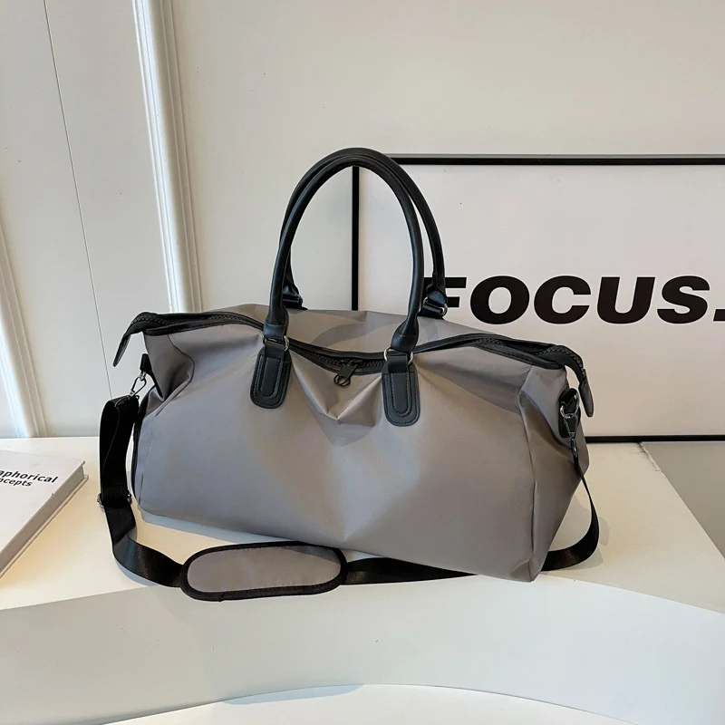 Elegant gefertigte Reisetasche mit multifunktionalen Innentaschen Skanto