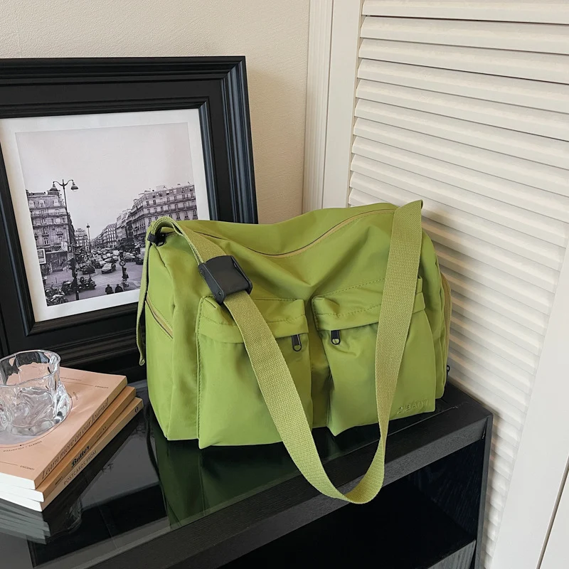 Praktische Outdoor-Reisetasche mit mehreren Fächern Skanto