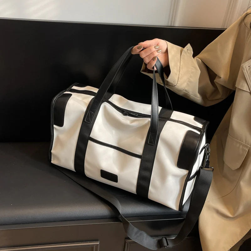 Moderne Sport- und Reisetasche Skanto