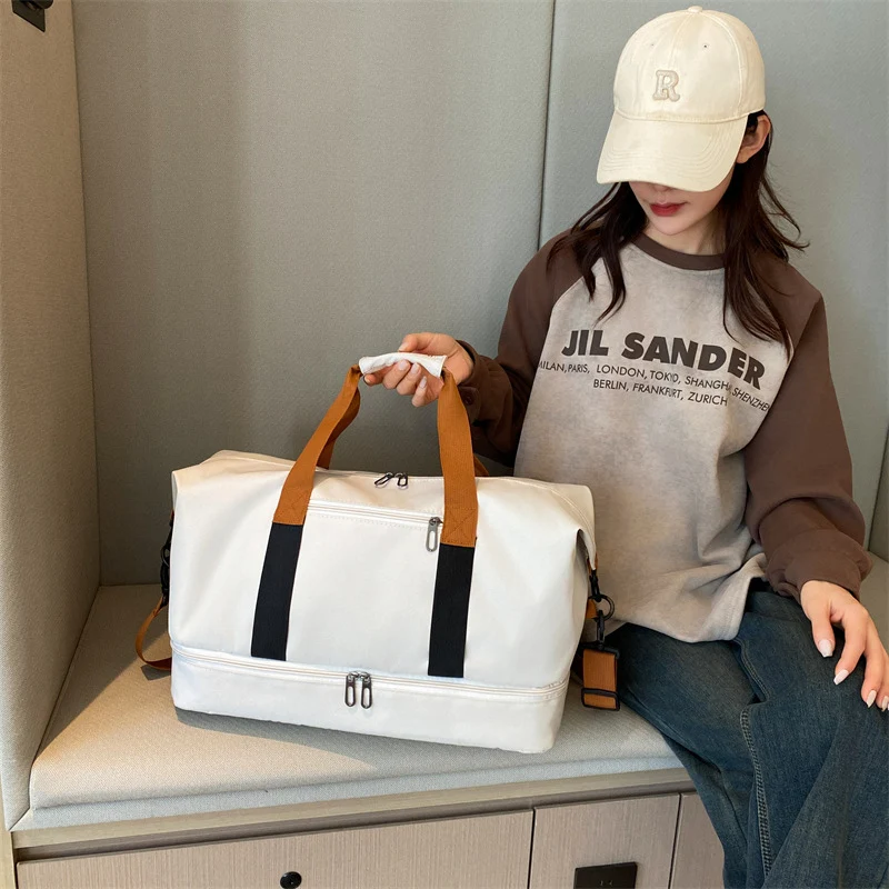 Sportliche Reisetasche mit stabilen Griffen und verstellbarem Schultergurt Skanto