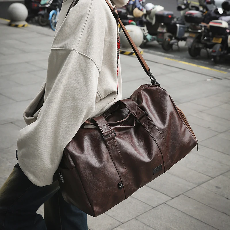 Multifunktionale Sport- und Reisetasche aus strapazierfähigem Kunstleder Skanto