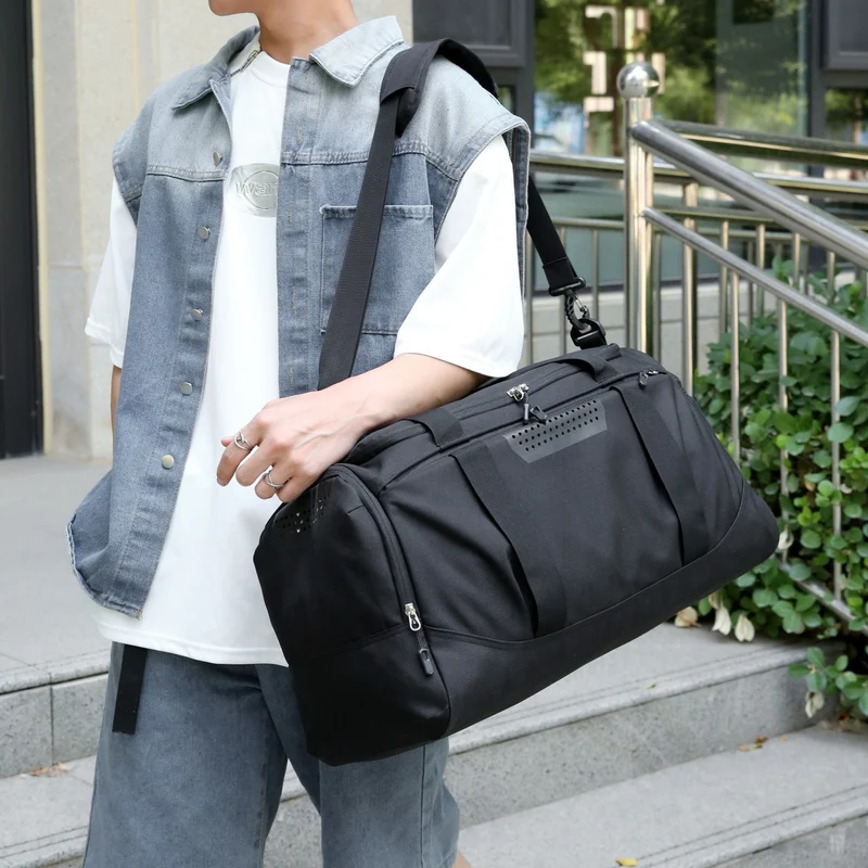 Sportliche Reisetasche mit isoliertem Fach Skanto