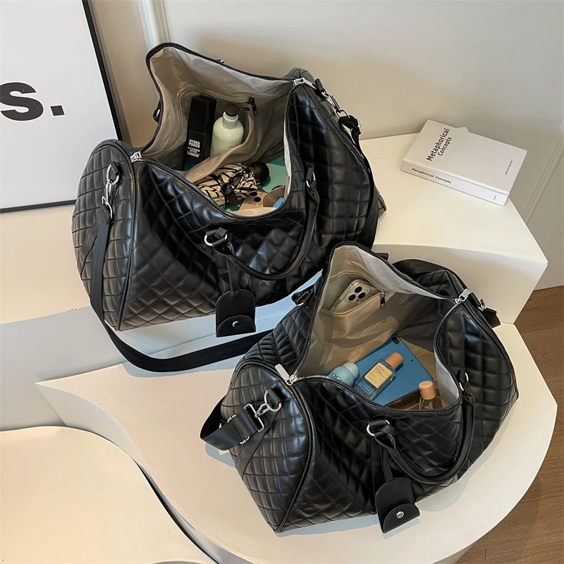 Moderne Reisetaschen mit hochwertiger Steppung und praktischen Tragemöglichkeiten Skanto