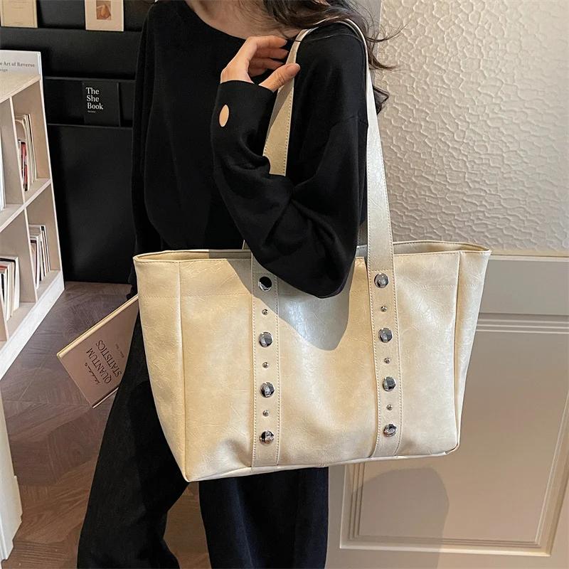 Hochwertige Vintage-Ledertasche Skanto