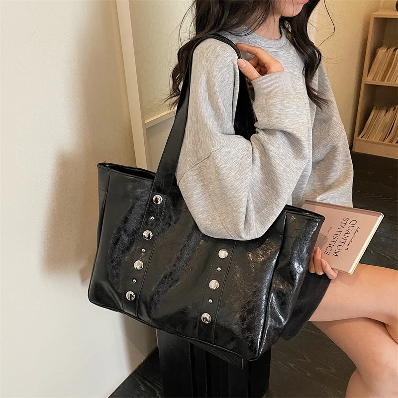 Hochwertige Vintage-Ledertasche Skanto