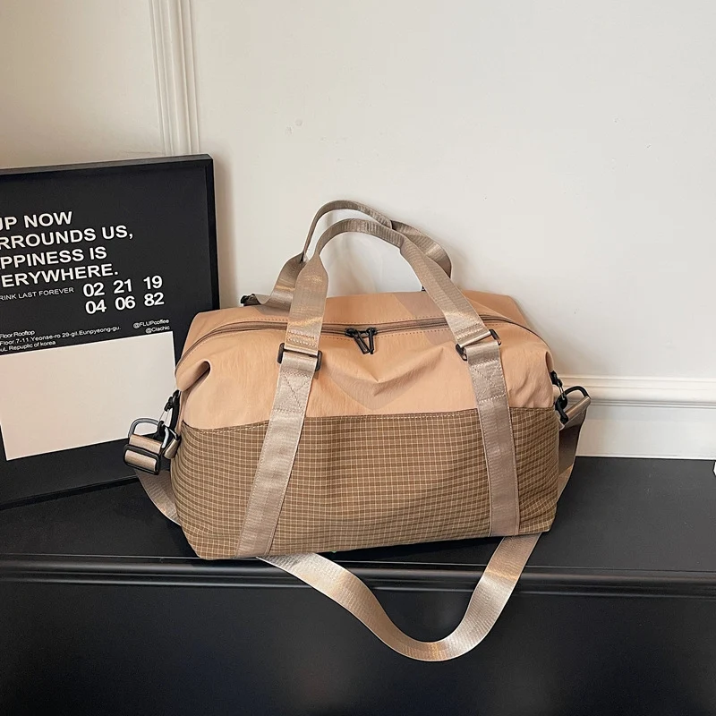 Vielseitige Sport- und Reisetasche mit atmungsaktivem Material und robustem Design Skanto