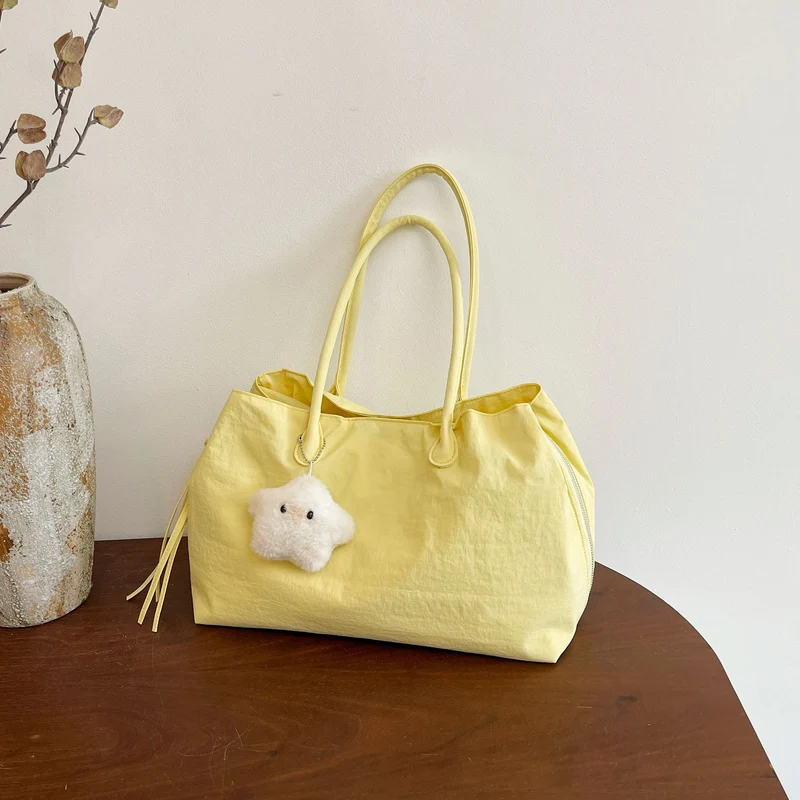 Elegante und multifunktionale Handtasche Skanto