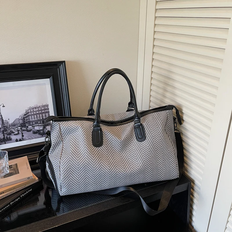 Elegante Reisetasche mit innovativem Fächerdesign Skanto