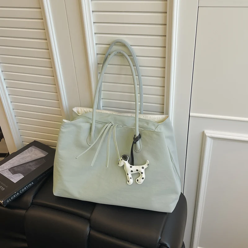 Elegante Handtasche mit praktischem Innenfach Skanto