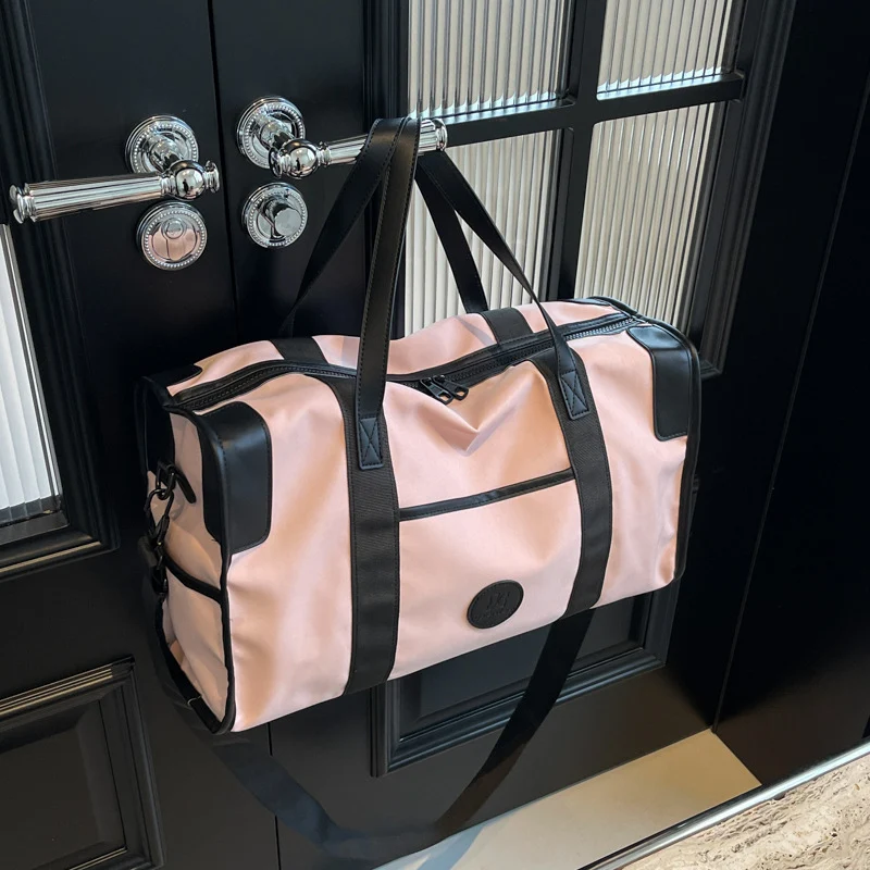 Sportliche Freizeit-Reisetasche aus strapazierfähigem Material mit verstellbarem Schultergurt Skanto
