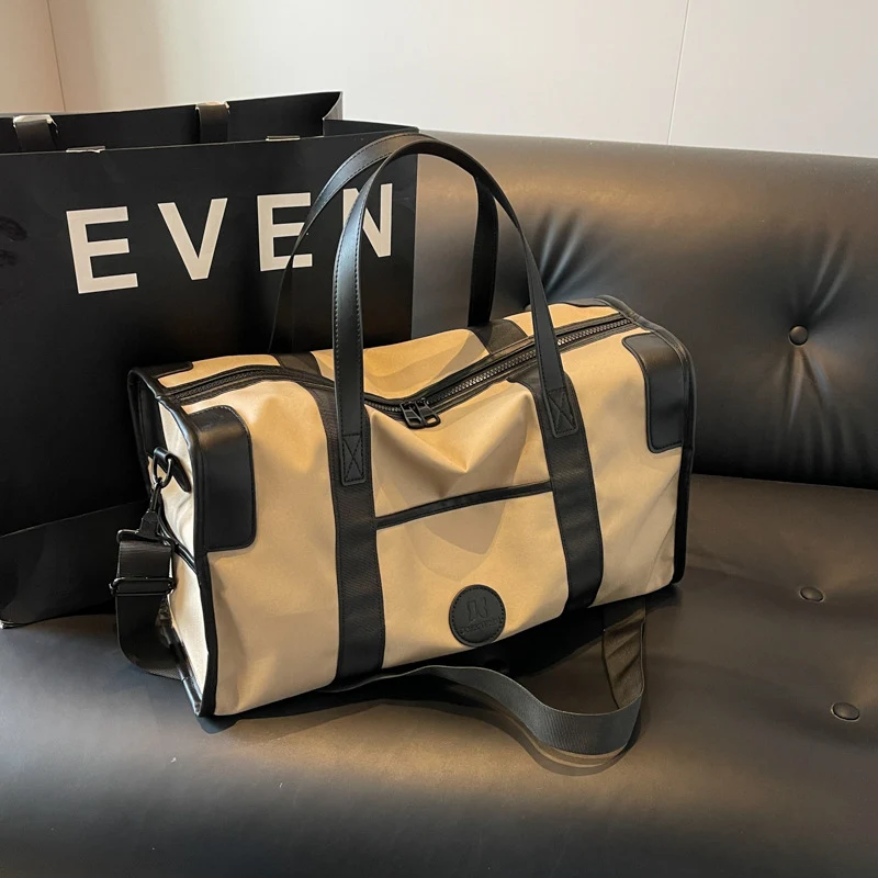 Sportliche Freizeit-Reisetasche aus strapazierfähigem Material mit verstellbarem Schultergurt Skanto