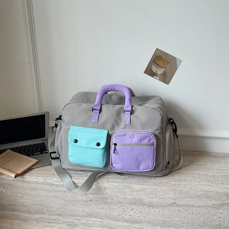 Sportliche Reisetasche mit multifunktionalen Außentaschen Skanto