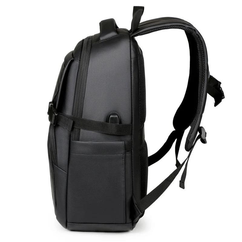 Multifunktionaler Laptop-Rucksack mit ergonomischem Design und schützender Polsterung Skanto