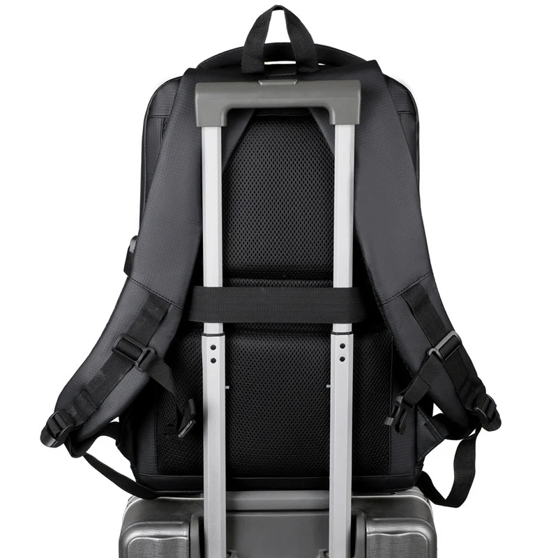 Multifunktionaler Laptop-Rucksack mit ergonomischem Design und schützender Polsterung Skanto
