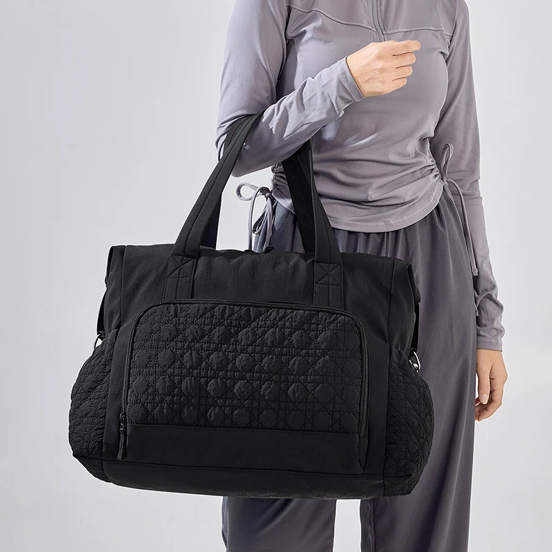 Sportliche Reisetasche mit innovativem Fächerdesign Skanto