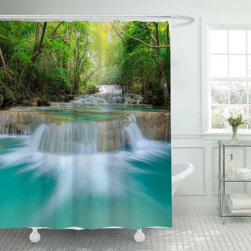 Duschvorhang mit malerischem Wasserfall-Print Skanto