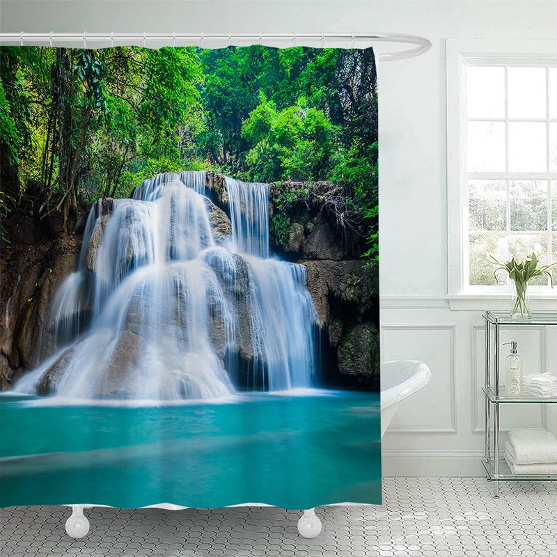 Duschvorhang mit malerischem Wasserfall-Print Skanto