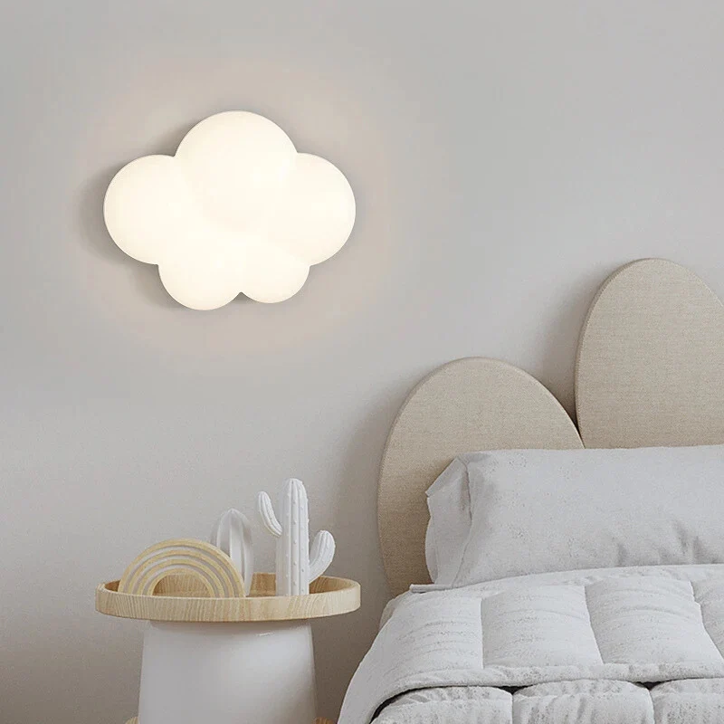 WhiteCloud Lampe – Stilvolle LED-Wandleuchte für Kinder Skanto