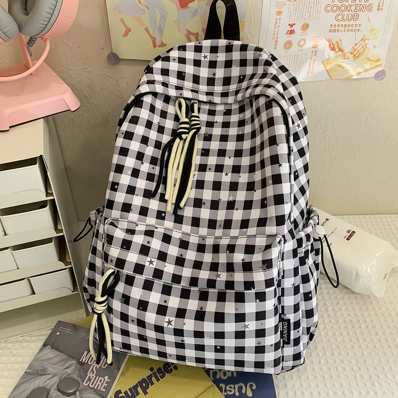 Vielseitiger Karo-Rucksack Skanto