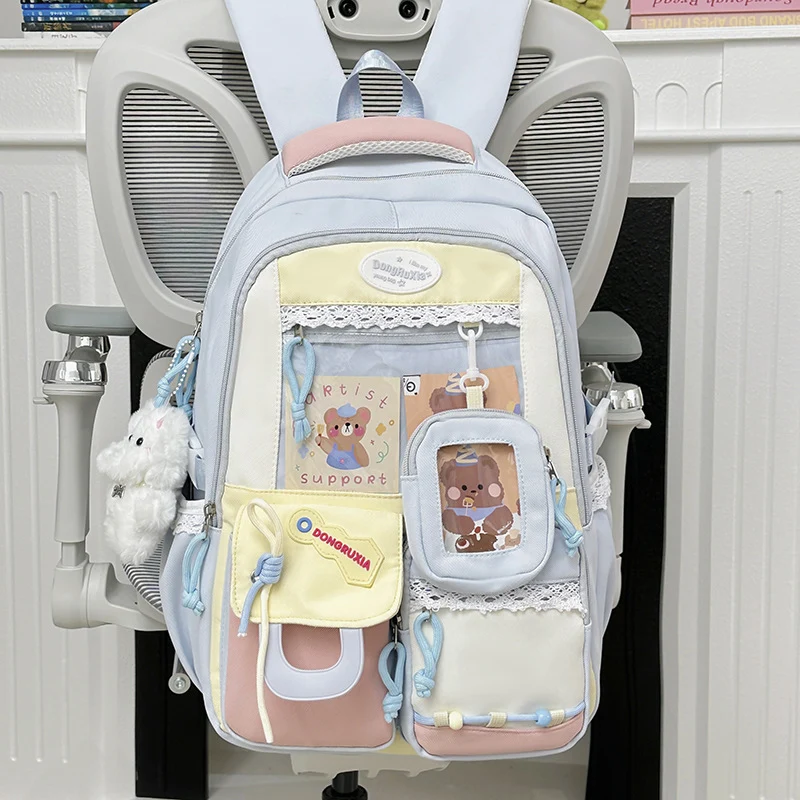 Lustiger Rucksack Skanto mit mehreren Fächern