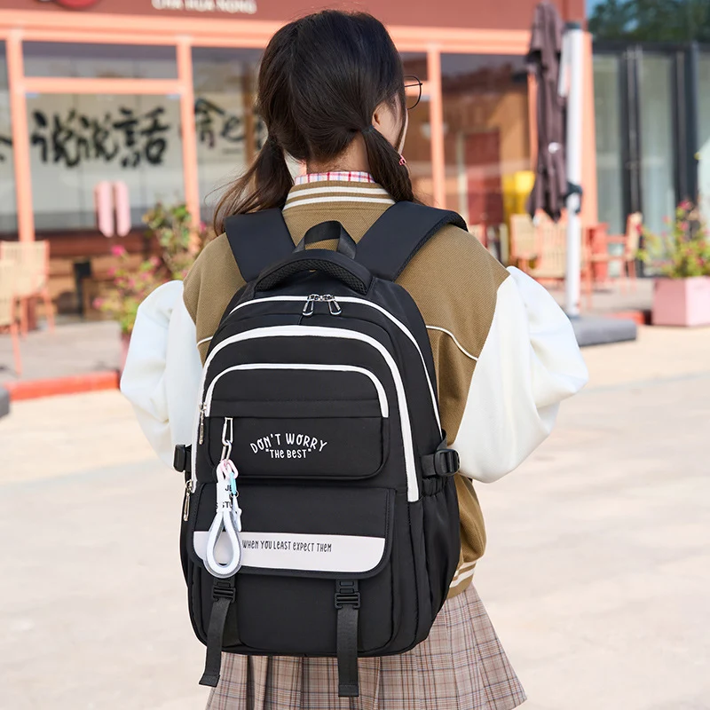 Schulfreundlicher Rucksack mit ergonomischem Design und vielseitigen Fächern Skanto