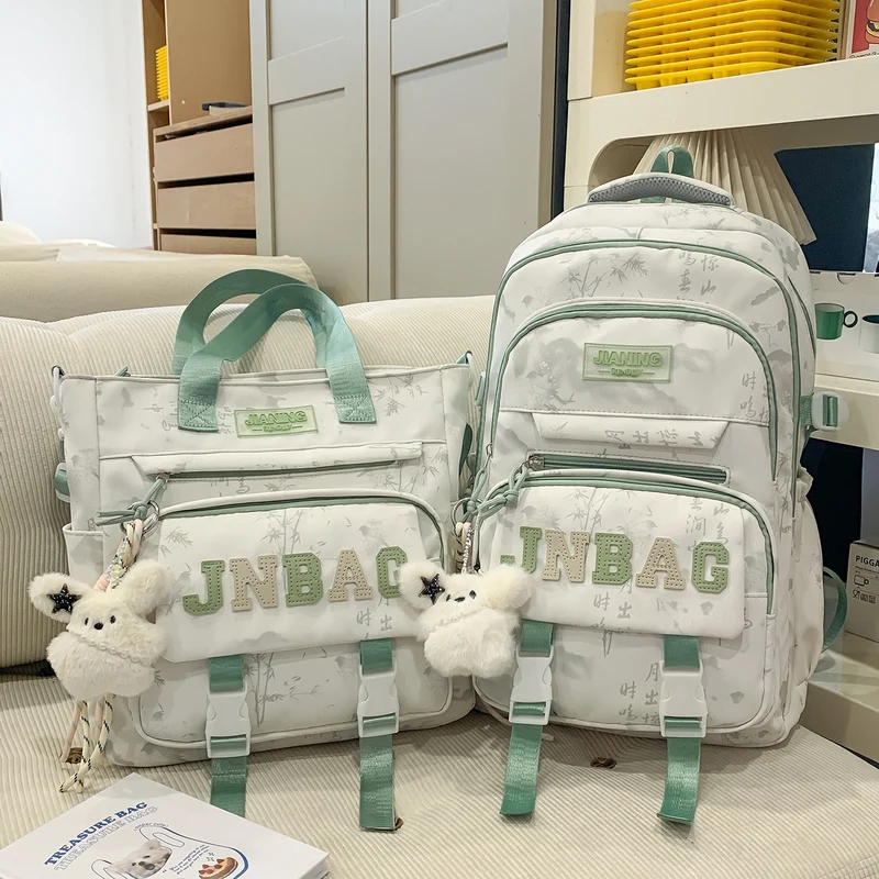 Stilvoller Rucksack Skanto mit mehreren Fächern