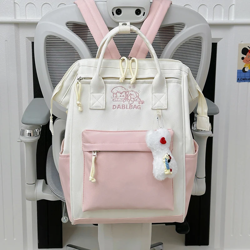 Multifunktionaler Rucksack mit niedlichem Charakter Skanto