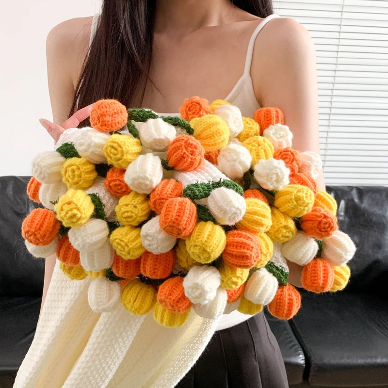 Gemütlicher Strickschal mit Blumenmuster Skanto