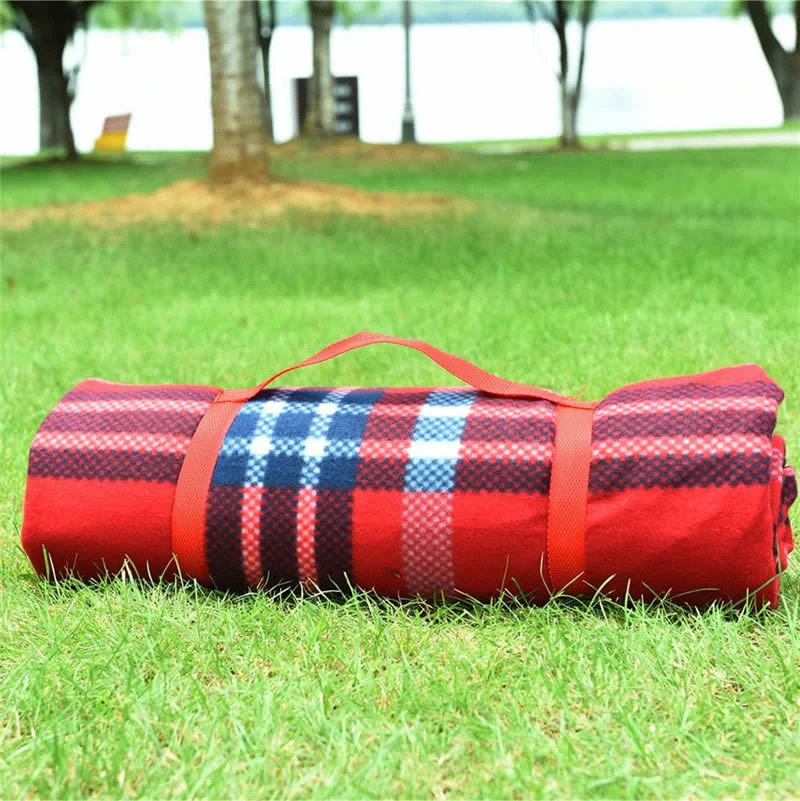 Picknickdecke mit wasserabweisender Unterseite und pflegeleichten Materialien Skanto