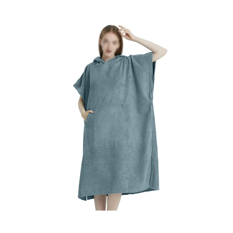 Flauschiger Kapuzen-Badeponcho Skanto