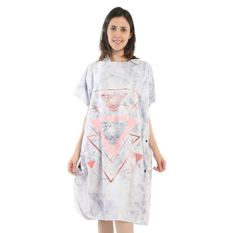 Strandkleid mit Tropenprint Skanto