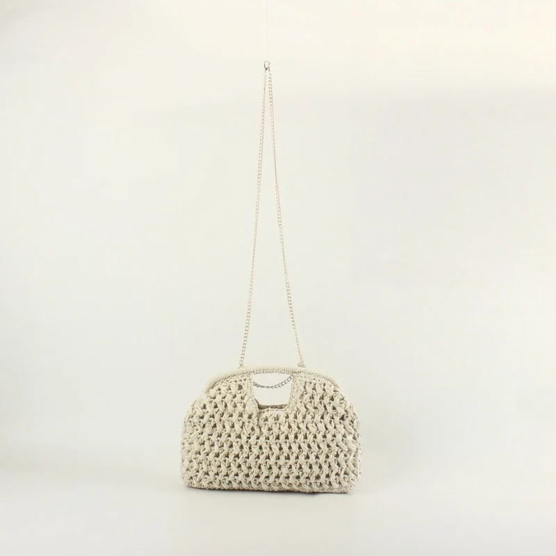 Feine Handtasche mit Metallkette Skanto