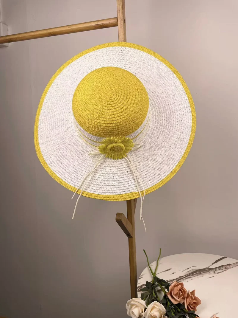 Elegante Strandtasche mit passendem Sonnenhut Skanto