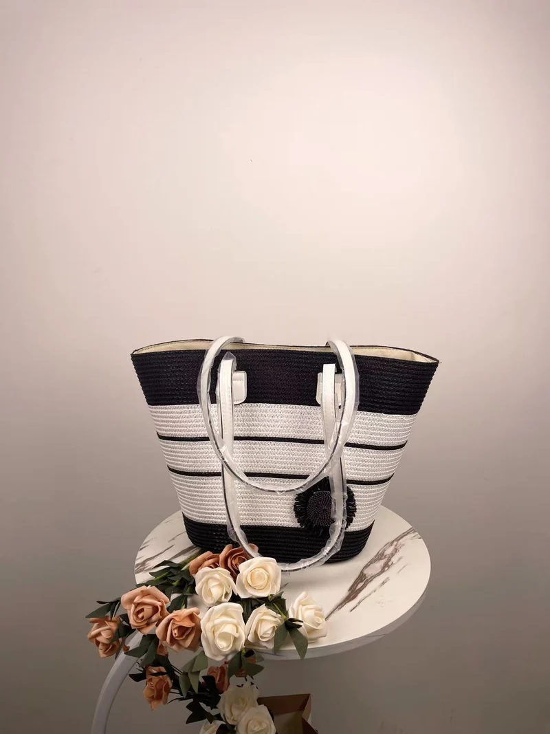 Elegante Strandtasche mit passendem Sonnenhut Skanto
