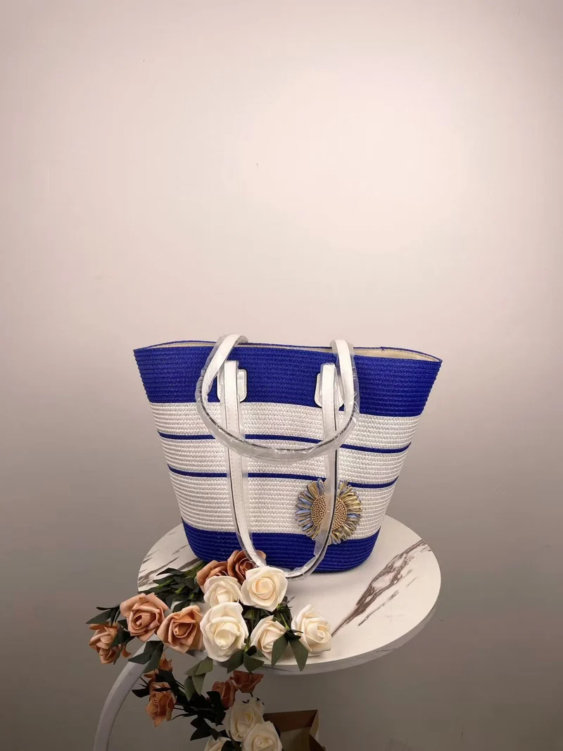 Elegante Strandtasche mit passendem Sonnenhut Skanto