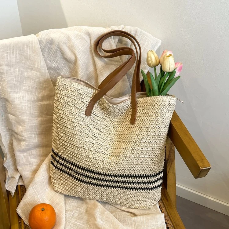 Moderne Stroh- und Ledertasche Skanto