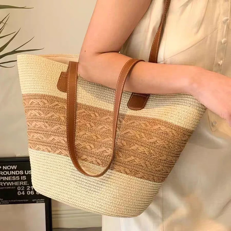 Moderner Stroh-Shopper mit stilvollen Ledergriffen Skanto