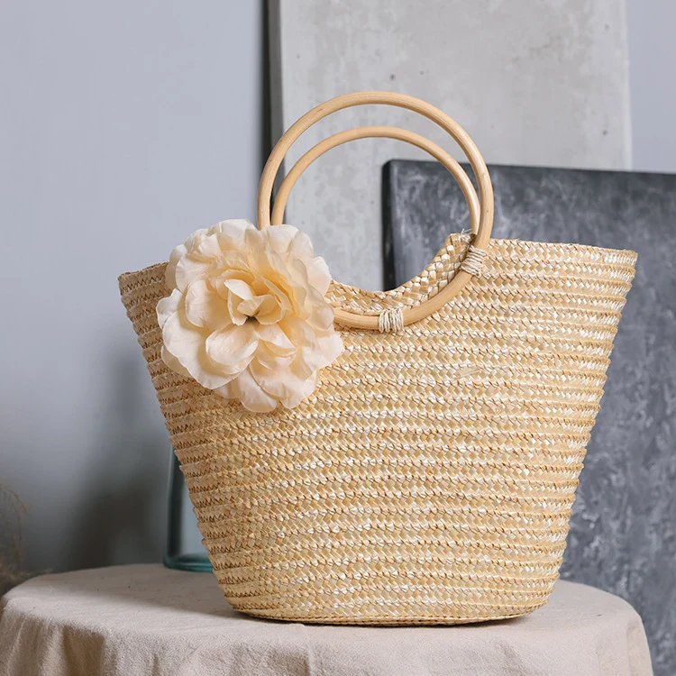 Handtasche mit floralen Details Skanto