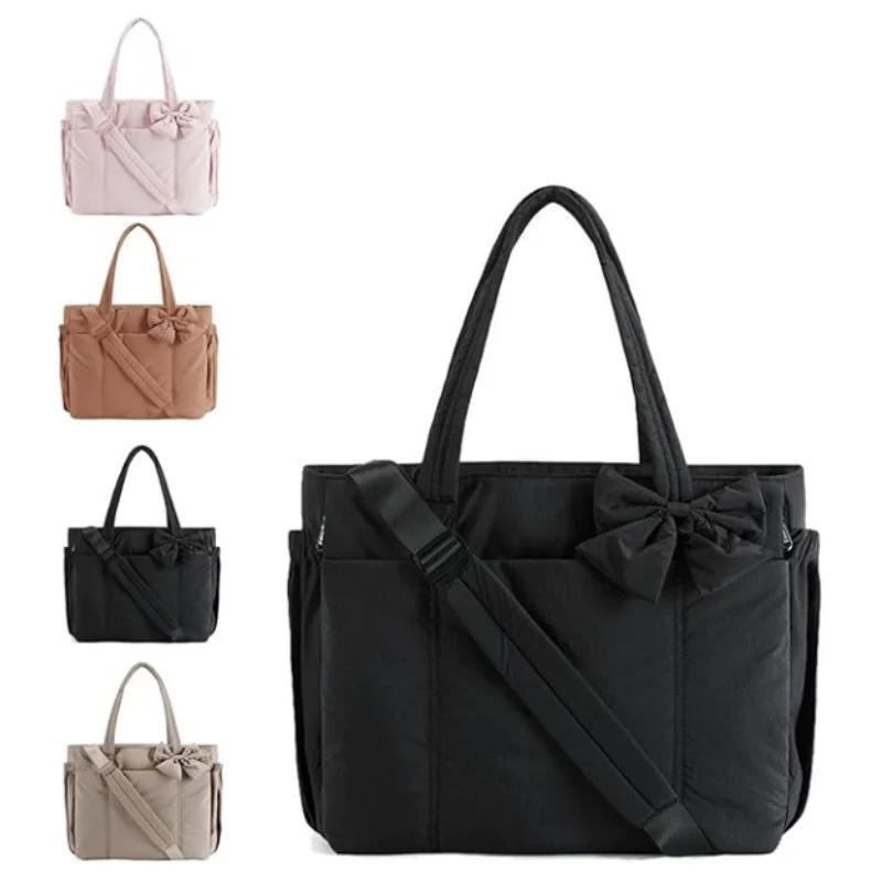 Bequeme Handtasche mit verspieltem Design Skanto