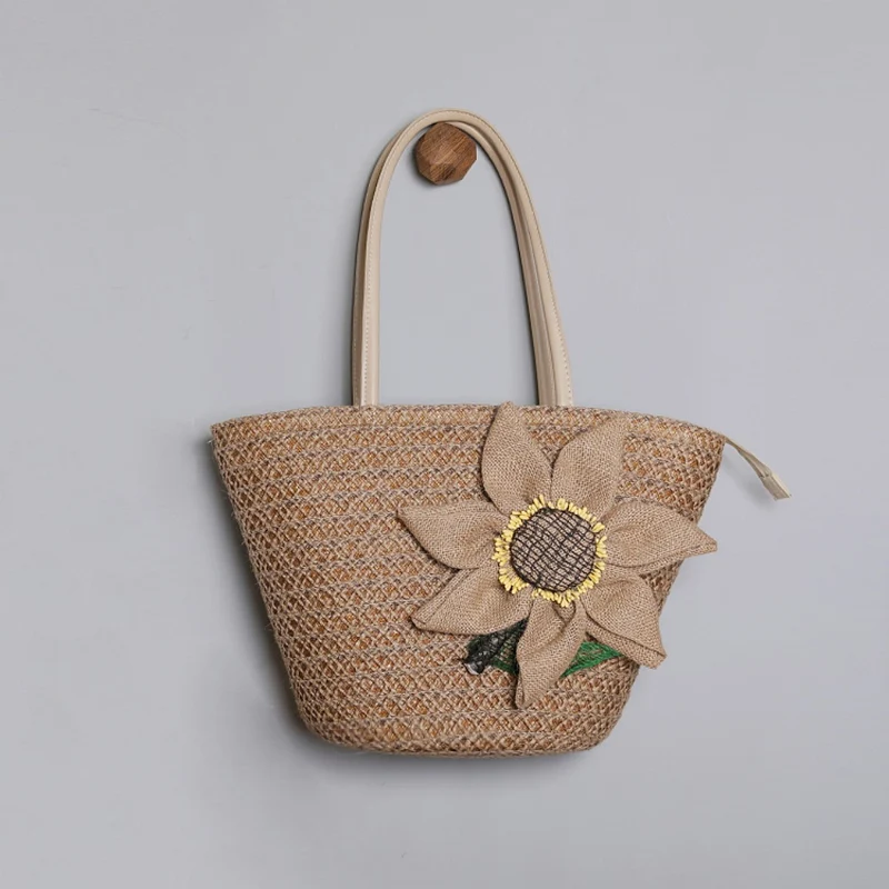 Strohtasche mit romantischem Blumendesign Skanto