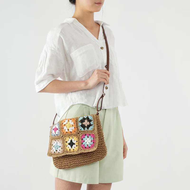 Bequeme Umhängetasche mit buntem Hexagon-Muster Skanto