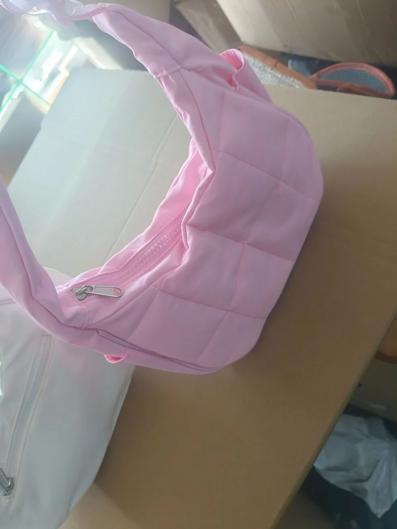 Moderne gepolsterte Schultertasche Skanto