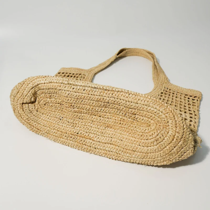 Handgestrickte Strohtasche mit geräumigem Innenraum Skanto