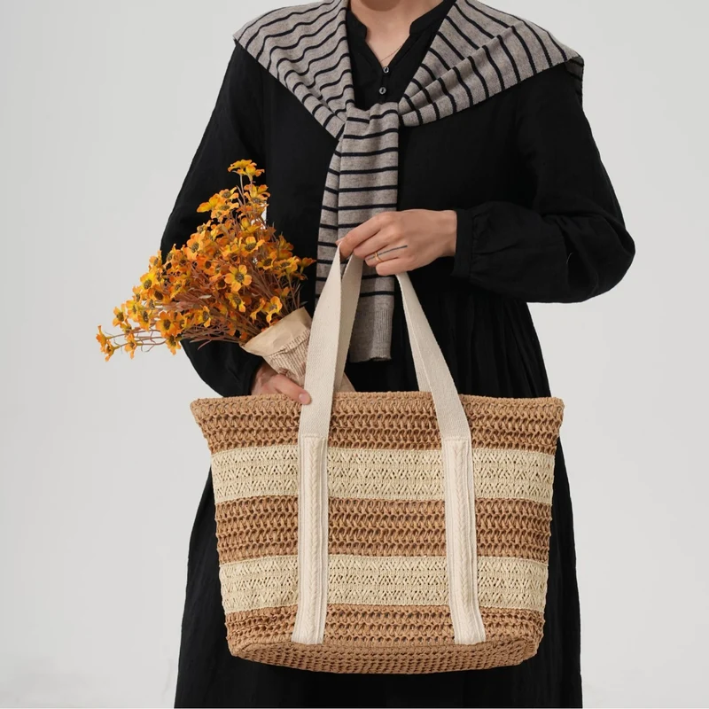 Handgefertigte Strandtasche mit auffälligem Streifendesign Skanto