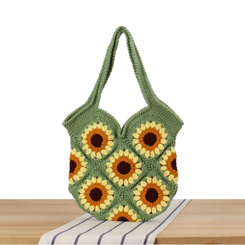 Handtasche mit floralem Häkelmuster Skanto