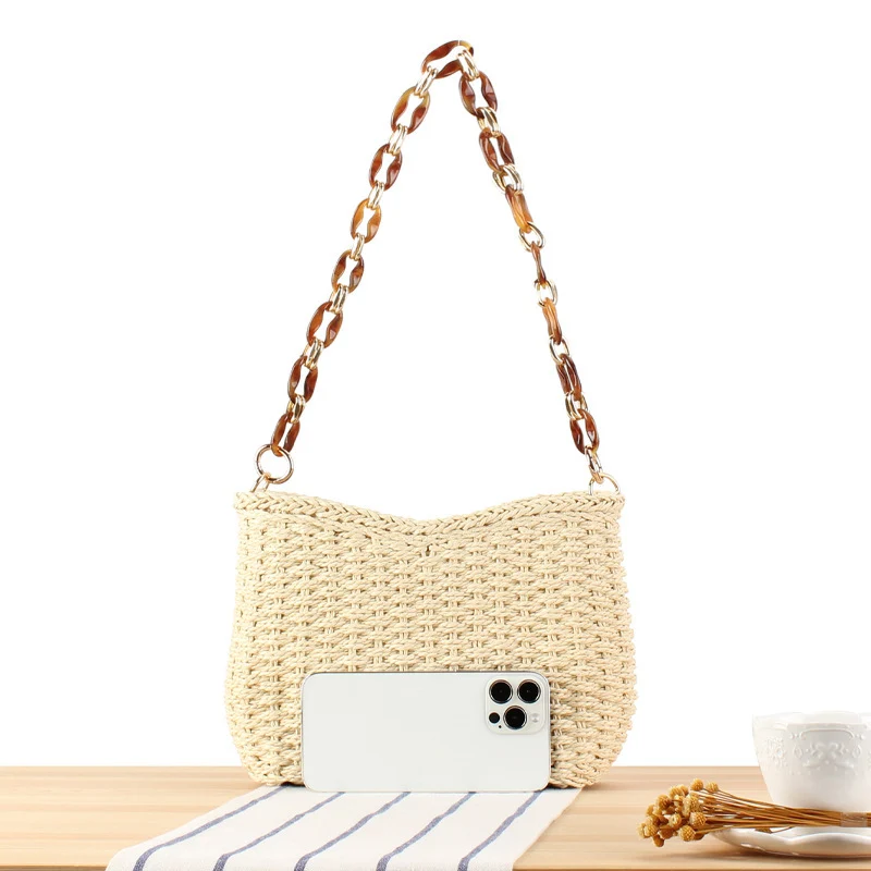 Moderne Strohtasche mit Kettenhenkel Skanto