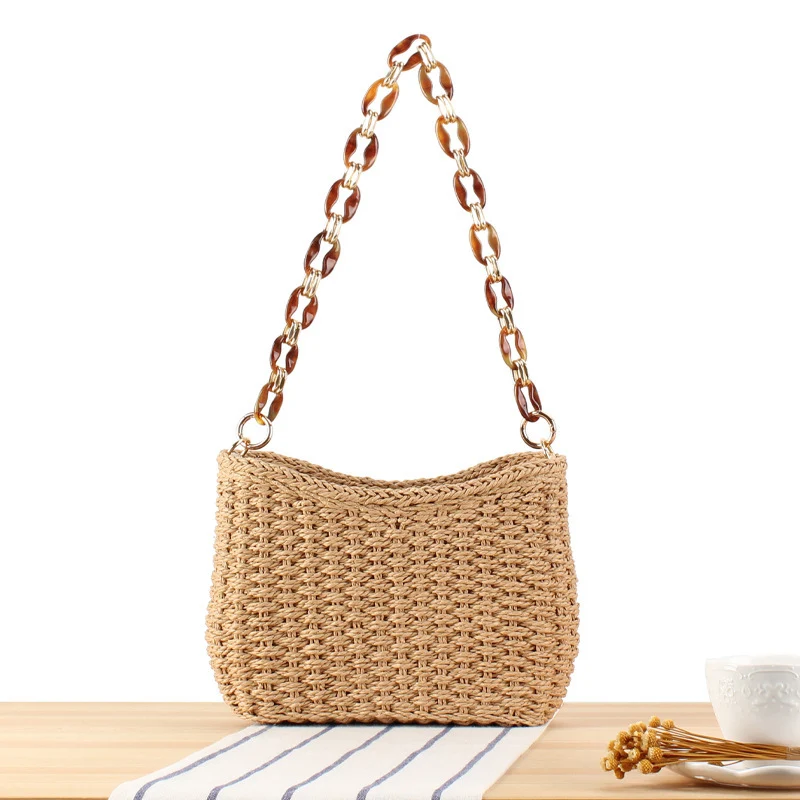 Moderne Strohtasche mit Kettenhenkel Skanto